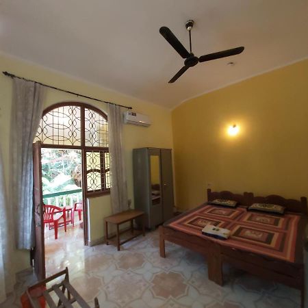 Joaquina'S Guest House Calangute Exterior photo
