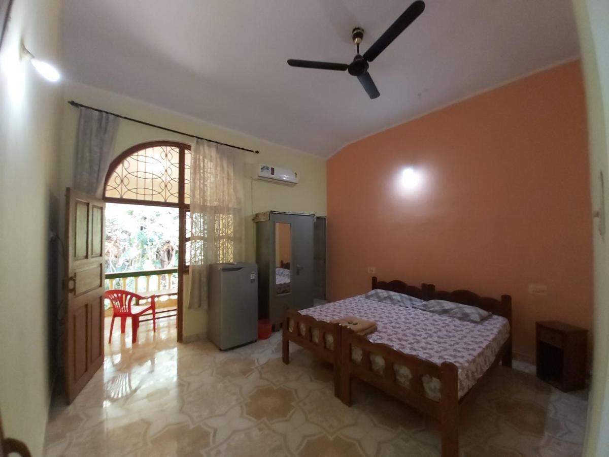 Joaquina'S Guest House Calangute Exterior photo