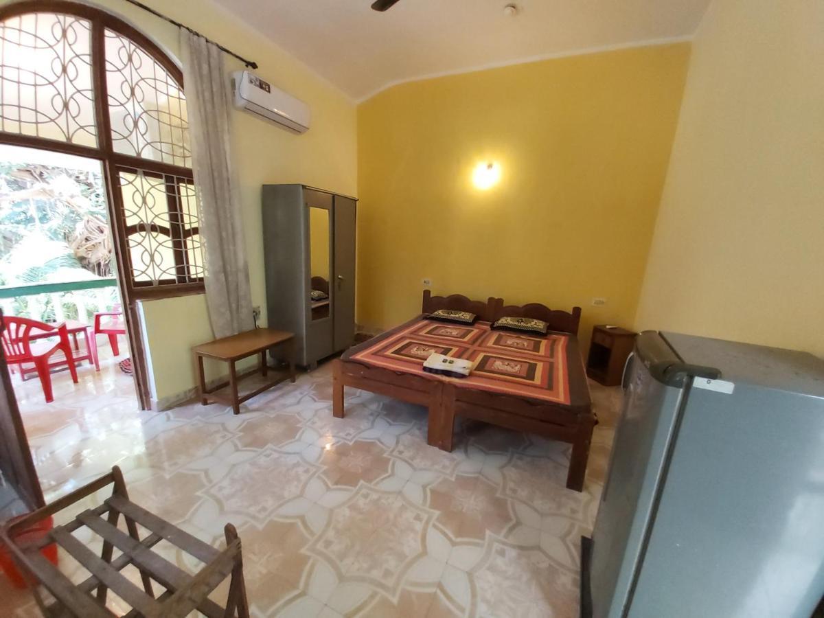 Joaquina'S Guest House Calangute Exterior photo