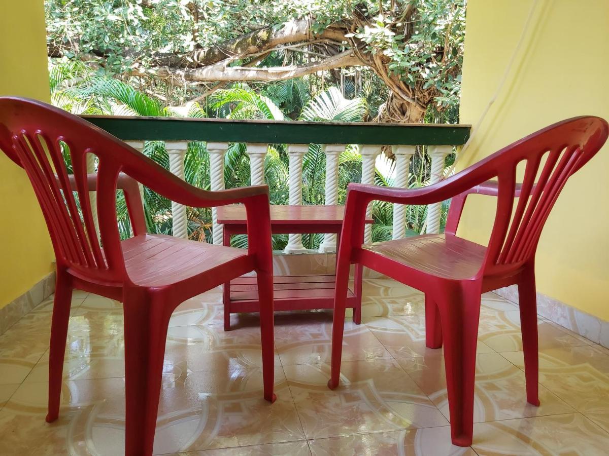 Joaquina'S Guest House Calangute Exterior photo
